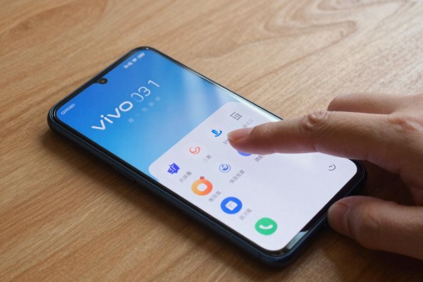 vivo手机截屏用什么手势?