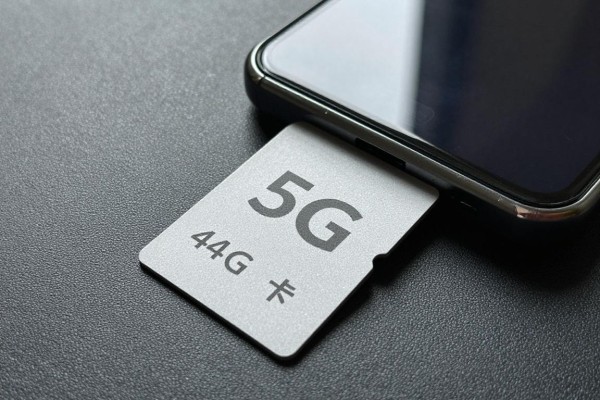 5G手机插4G卡可以吗