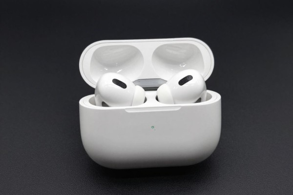 AirPods Pro怎么开关和切换？