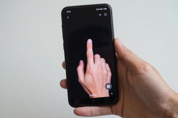 小米手机截屏用什么手势?