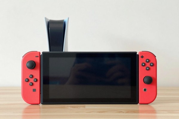 Switch和Lite版哪个更值得买?